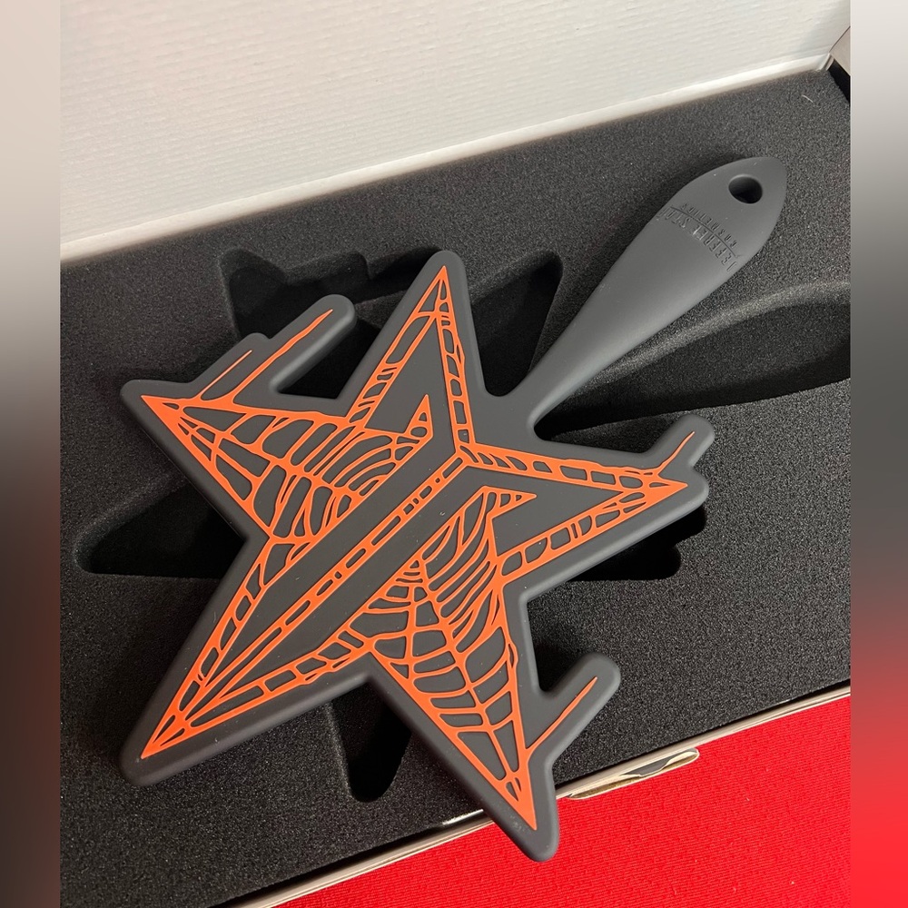 Jeffree Star NWOT Spider Weirdo Mirror Halloween Box Limited edition Matte Black